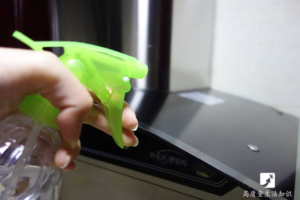 ps怎么把皱衣服弄平整,衣服皱了不用熨斗如何烫平