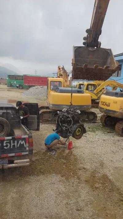 维修机械师傅的心酸,机械设备维修是非常辛苦的工作