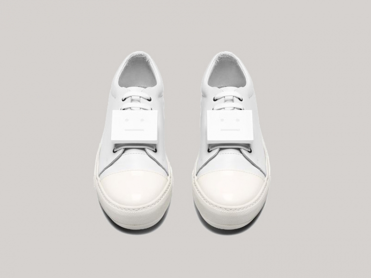 开春败物该买啥？陈妍希、刘诗诗、李小冉独家爆料自己的第一件早春单品！