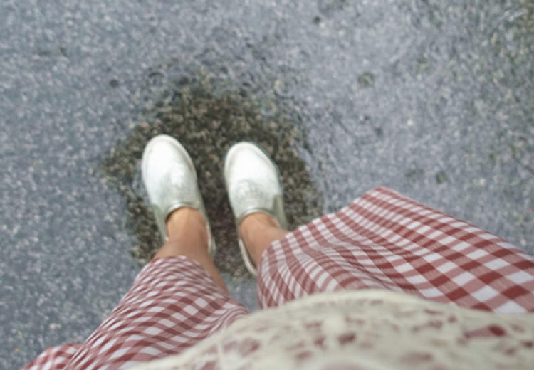 暴雨来了丨别人都在讨论下班雨多大，我只关心你的鞋子怎么快速干？