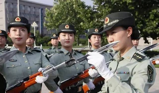 军嫂不容易的话语,军嫂说的话让人敬佩