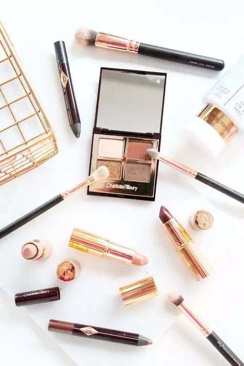 周一综合症?这些高颜值化妆品一扫你的沉闷心情!