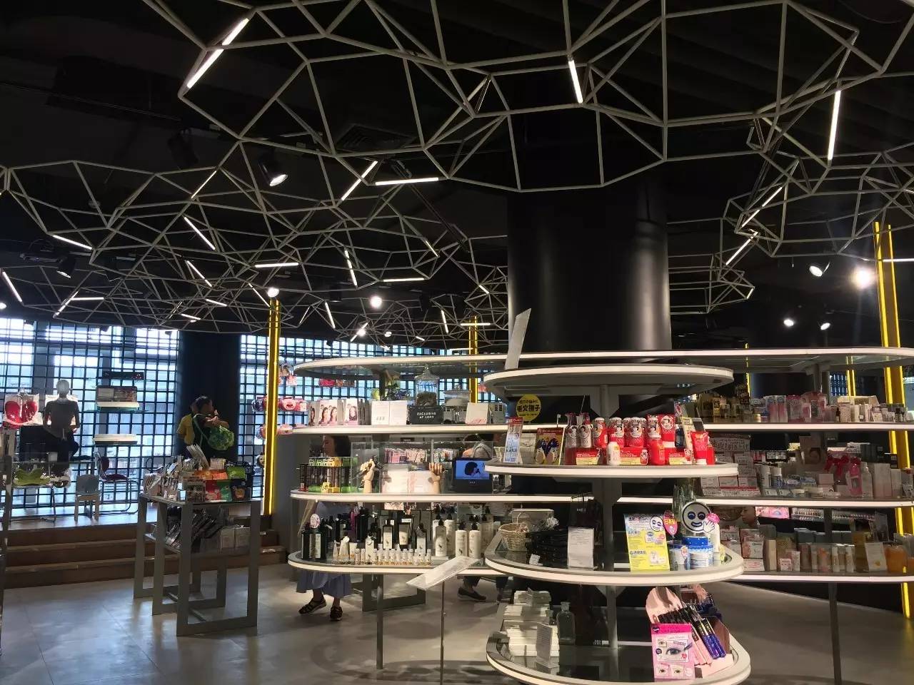 泰国十大必买便宜化妆品,泰国必买十大美容品