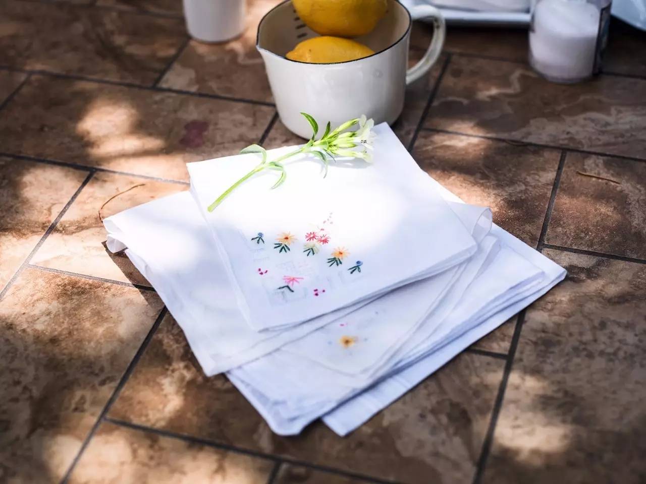 永续护衣:自有米饭柠檬牛奶来对付污渍油渍口红渍