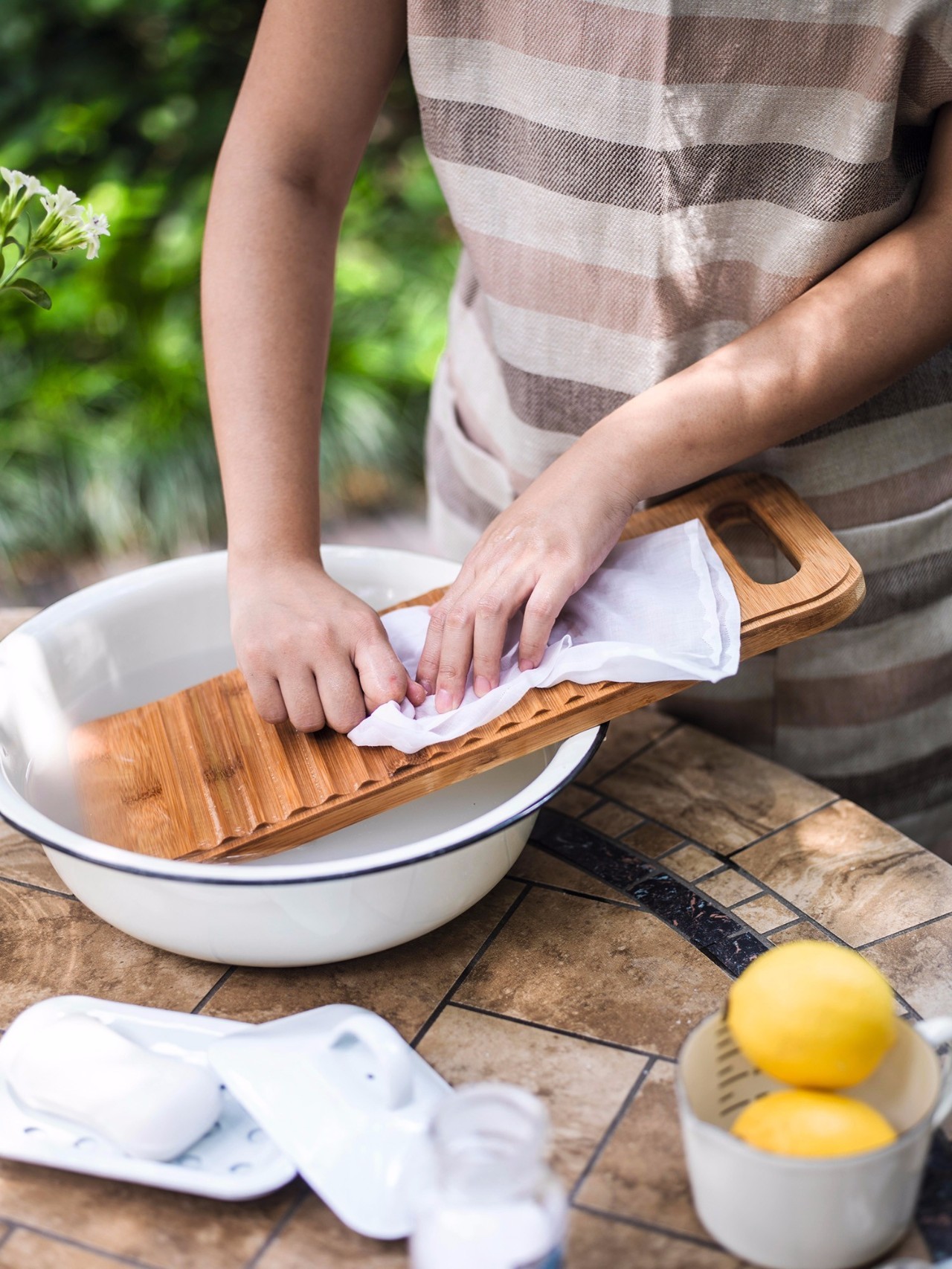 永续护衣:自有米饭柠檬牛奶来对付污渍油渍口红渍
