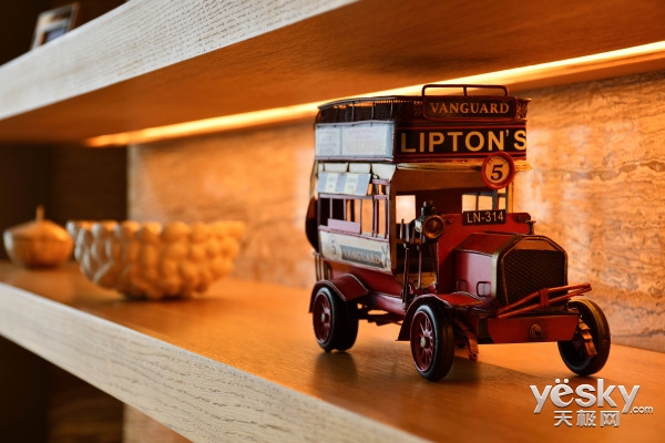 尼康d7500比d7100画质提升多少,尼康d7500和佳能90d哪个值得入手