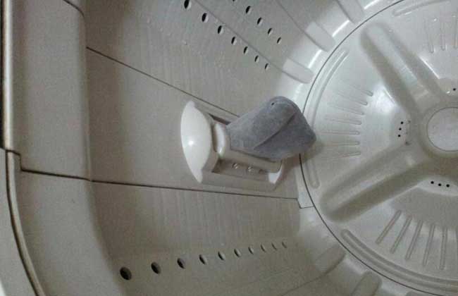 滚筒洗衣机进水阀过滤网清洗视频,全自动滚筒洗衣机的过滤网清洗