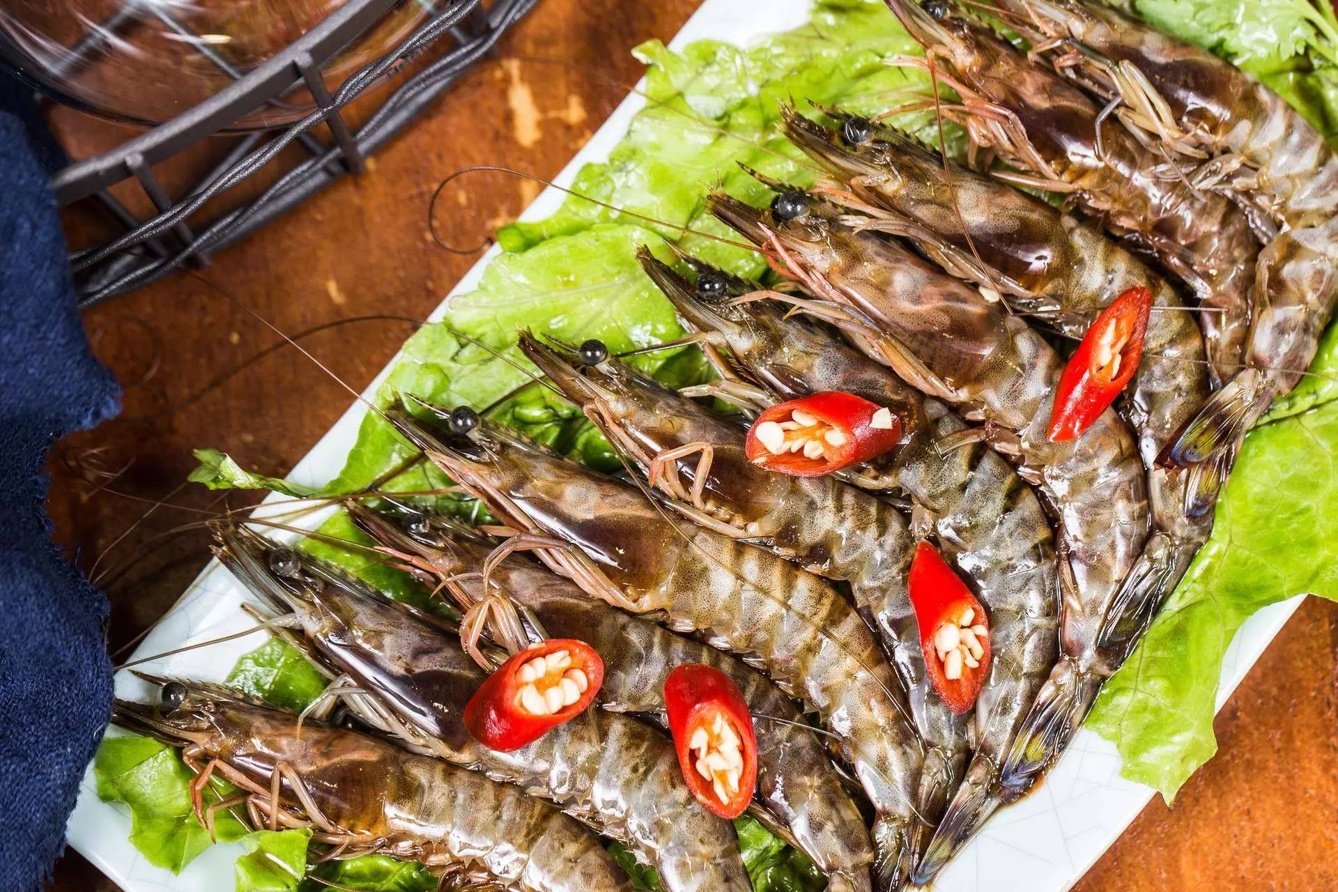 “五级辣”火山辣烤猪蹄、芝士烤肉锅、活鳗鱼三吃,想尝津城独一家才有的招牌菜,你得去津城美食街—西湖道!你能挑战顶级辣?还能打五折