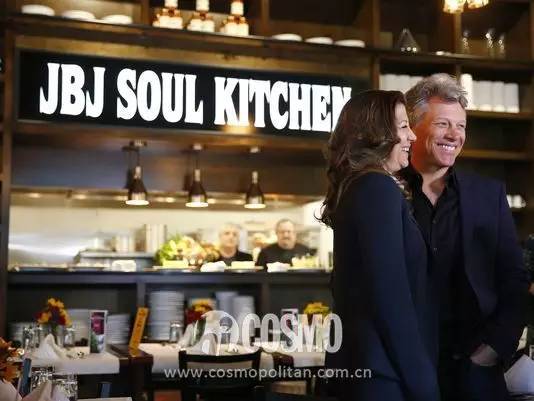 OMG｜太子妃张天爱转行卖卤煮，这还不是最夸张的明星餐厅