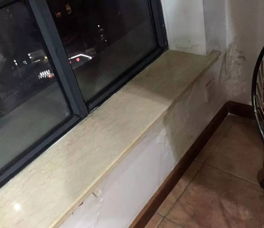 飘窗外墙渗水补漏的最好方法,外墙漏水飘窗顶部渗水解决方案
