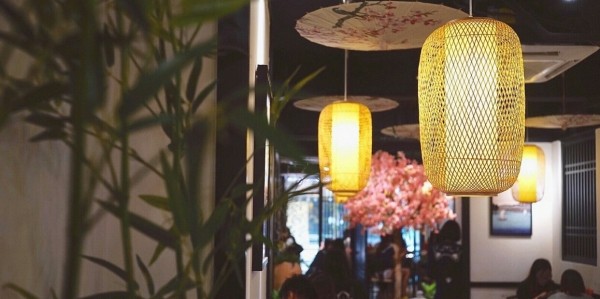 天气这么热还不来个清爽的冰淇淋,这么热的天唯有冰淇淋不可辜负