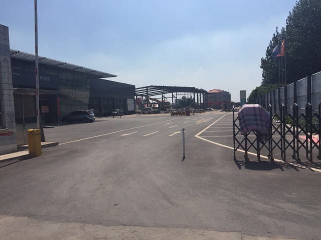 上千平！市中区二环南路中鑫之宝院内垃圾成堆