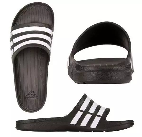 找乐子|赶紧翻出家里压箱底的塑料拖鞋和洗澡篮子,它们要带你走上时尚巅峰!