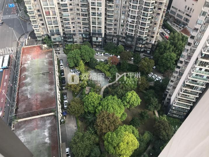 不到1000万，入住上海市中心的品质次新房，还能进上外黄埔小学