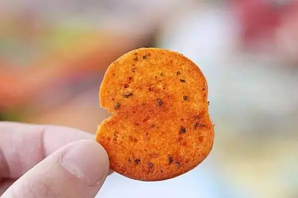 办公室必备的小零食攻略 (办公室零食10大必买攻略)