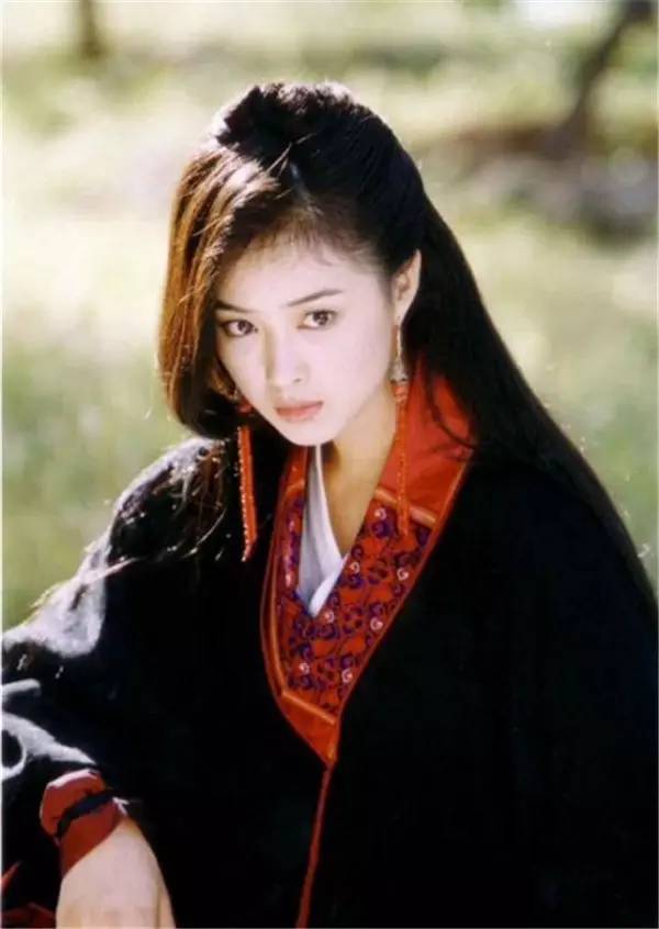 金庸古龙笔下人物名字,金庸小说人物内涵名字大全