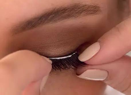 赵丽颖杨幂受追捧,赵丽颖杨幂共用一个化妆师