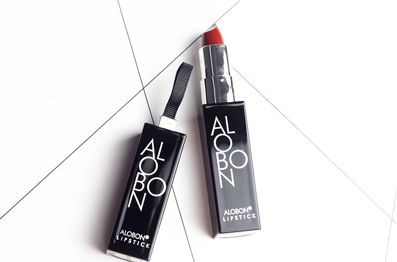 贫民窟少女种草彩妆,小白化妆必备的化妆用品推荐