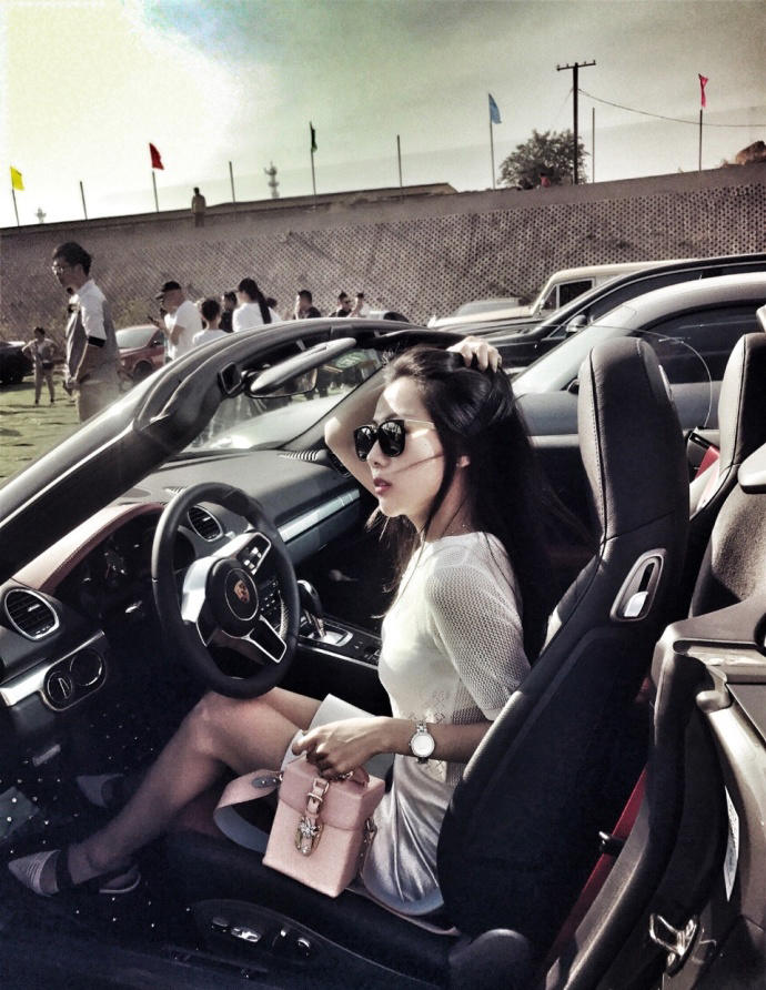 谁劝我都不好使，今夏就爱相机包！