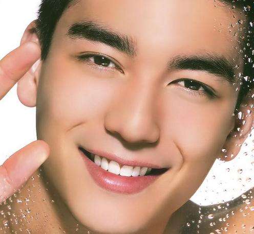 男人脸部补水的最佳方法,男人补水用什么护肤品好