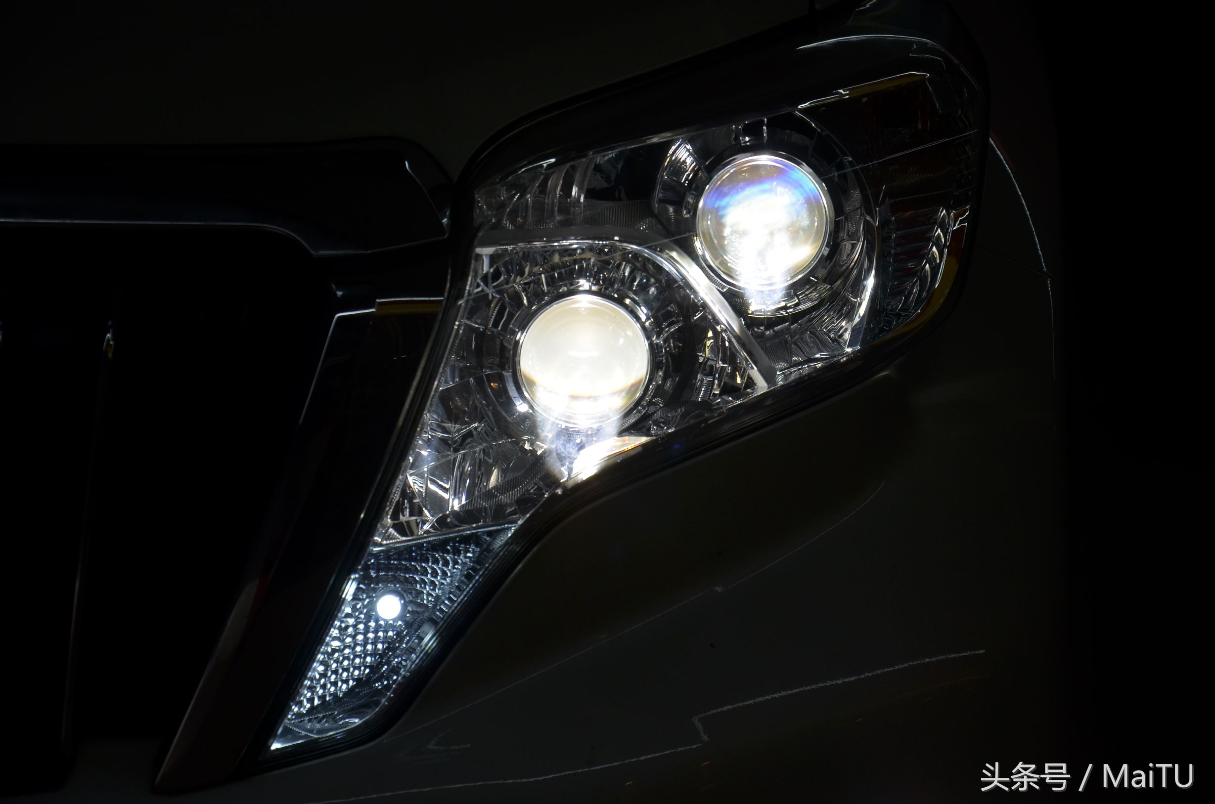 最强的普拉多,普拉多灯光演示