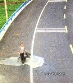 刚打个滴滴发现司机是我朋友,打了个滴滴却发现司机是漂亮姐姐