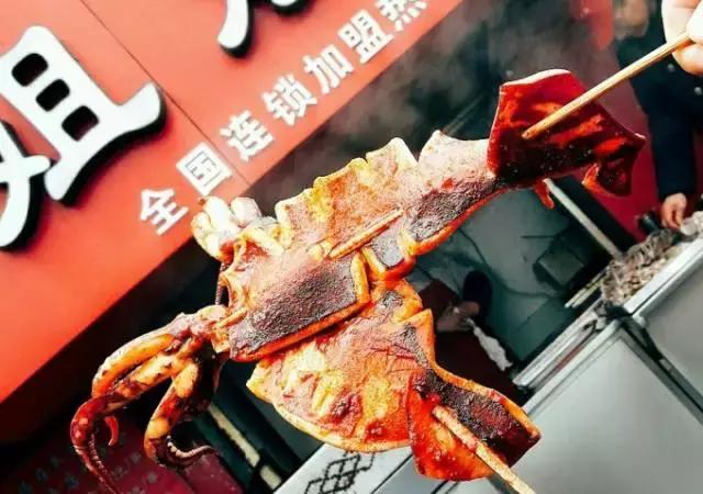 青岛美食探店台东撸小串,青岛撸串哪家好吃