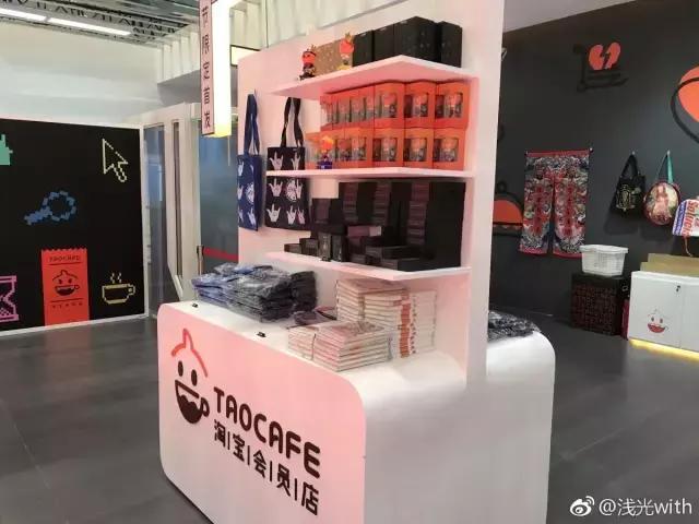 火星可乐气泡葡萄鸡尾酒,带火星的鸡尾酒