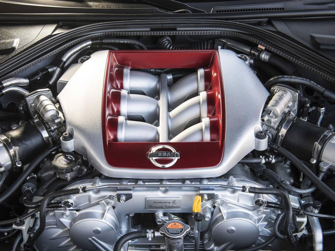 日产gtr战神vs川崎,最新款日产gtr是哪一年的