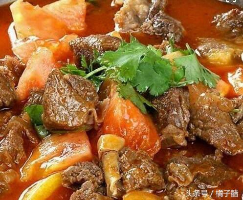 老饭骨炖牛肉土豆西红柿的做法,西红柿大头菜土豆炖牛肉做法