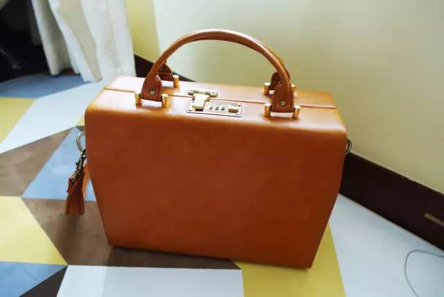 香港大牌包哪里买便宜,香港必买大牌包