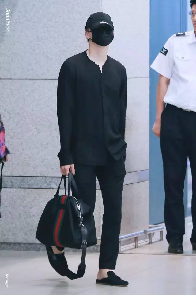 一周爱豆穿衣榜｜款爷DIY服装SWAG满分卡皇时髦翻天允儿小公主