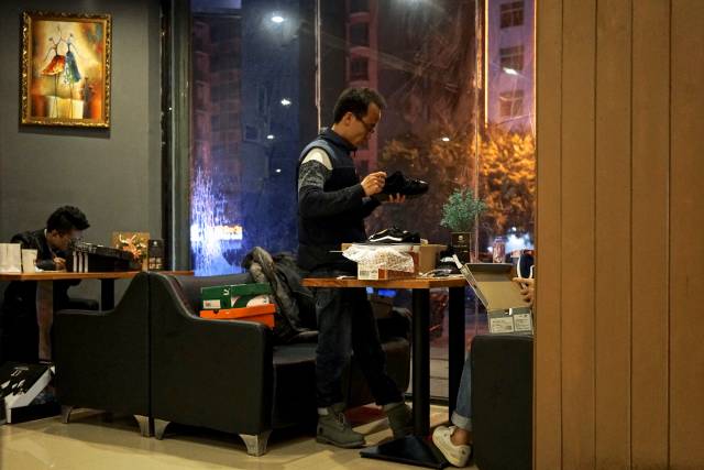 gq十周年事件,gq杂志东亚往事