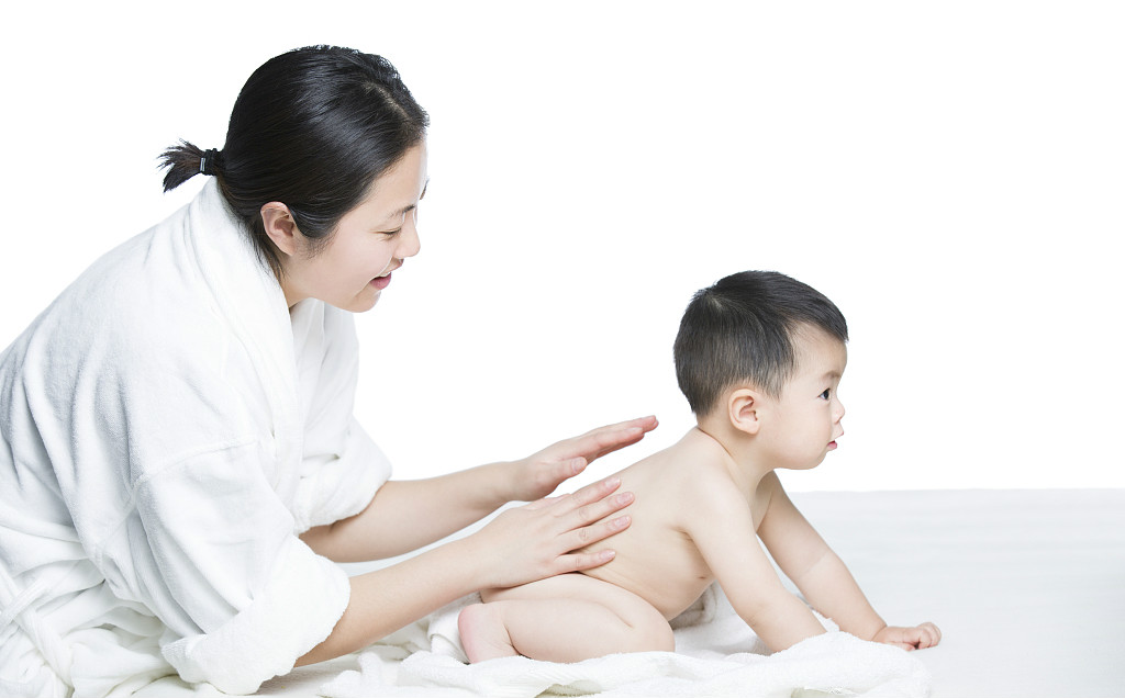 判断宝宝肠绞痛最简单方法,如何判断3岁宝宝肠梗阻