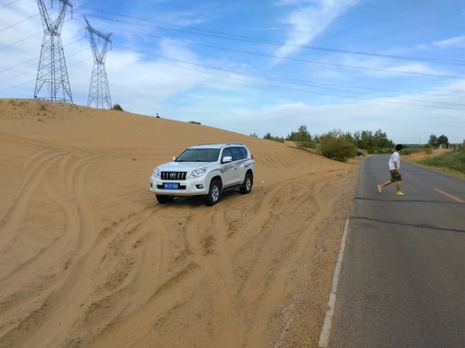 背着媳妇花30万买了台二手普拉多豁沙子，差点没被骂死！