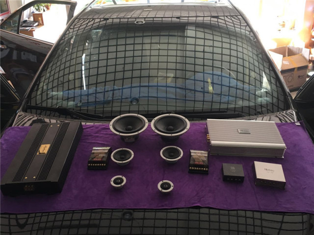 深圳凯美瑞音响改装推荐,汕头车载音响改装效果