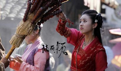 赵丽颖有种岁月沉淀之后的优雅,赵丽颖默默努力惊艳所有人