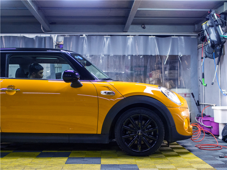 一辆小MINI的“逆改装”过程，和两年拍不到沪牌引发的伤不起事件