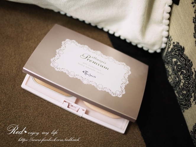 油性痘痘肌适合哪款定妆粉饼,适合补妆不闷痘控油的定妆粉饼