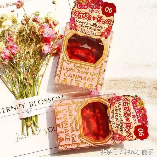 草单:翻包!我的日常包包里究竟装着什么?