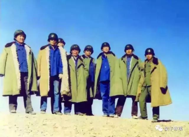 中国男儿只手撑天空翻译,中国男儿只手撑天空