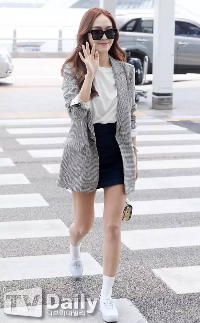 一周爱豆穿衣榜｜款爷DIY服装SWAG满分卡皇时髦翻天允儿小公主