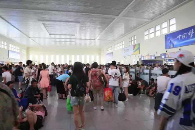 每天4万人乘车,哈尔滨东站你到底想要多火?
