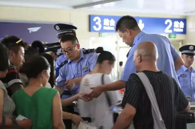 每天4万人乘车,哈尔滨东站你到底想要多火?