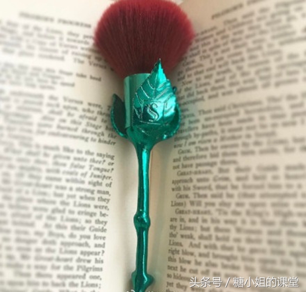 当朋友圈被咸鱼化妆刷刷屏,我想起了那些年我们刷脸用的魔法杖