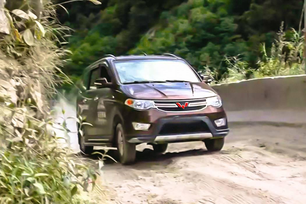 现在的五菱宏光s还值得买吗,神车五菱宏光秋名山搞笑视频