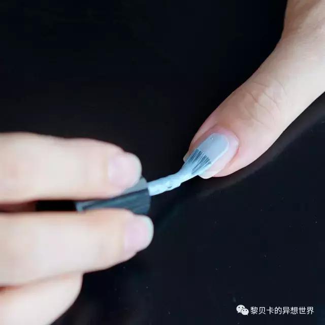 什么色的甲油显手白,什么指甲油显手白图片