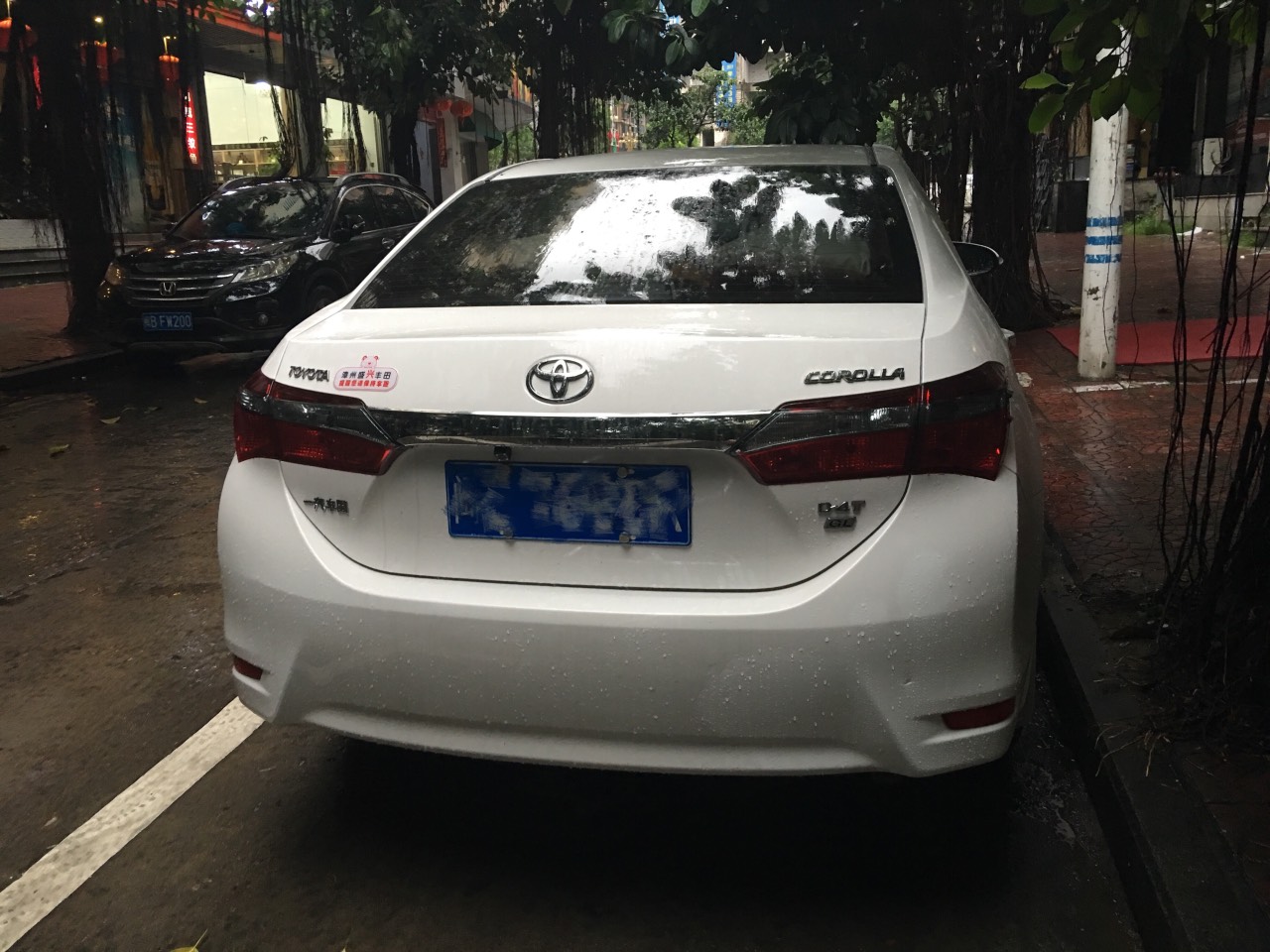 10.5万喜提卡罗拉，车子不知怎么样，但是送的东西太多了，难道我买贵了！