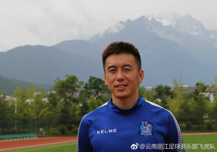 又一位队长离开了，昔日中超劲旅真是人才济济，自己委身中乙却屡送球员去中超中甲