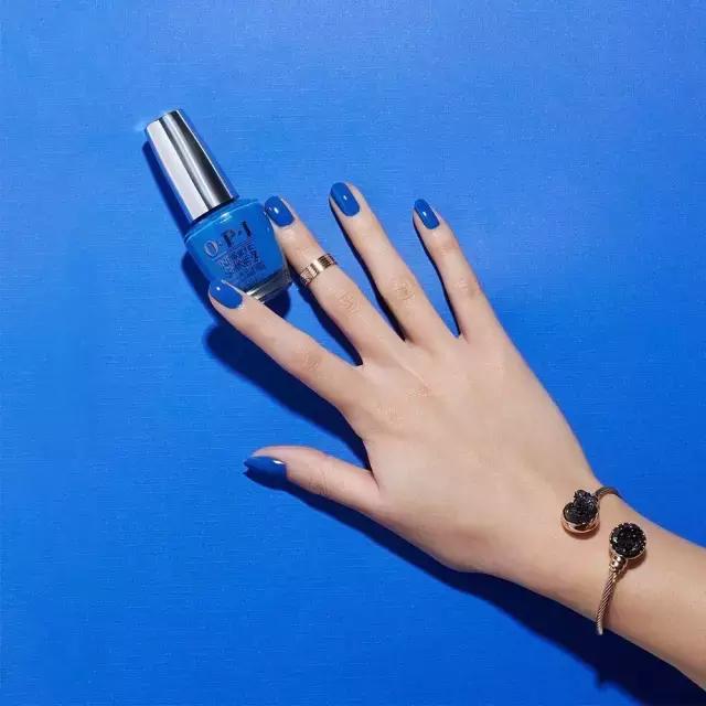 什么色的甲油显手白,什么指甲油显手白图片